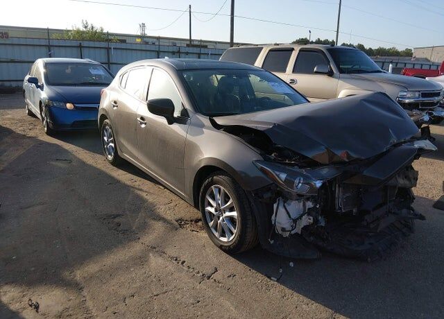 2016 MAZDA Mazda3