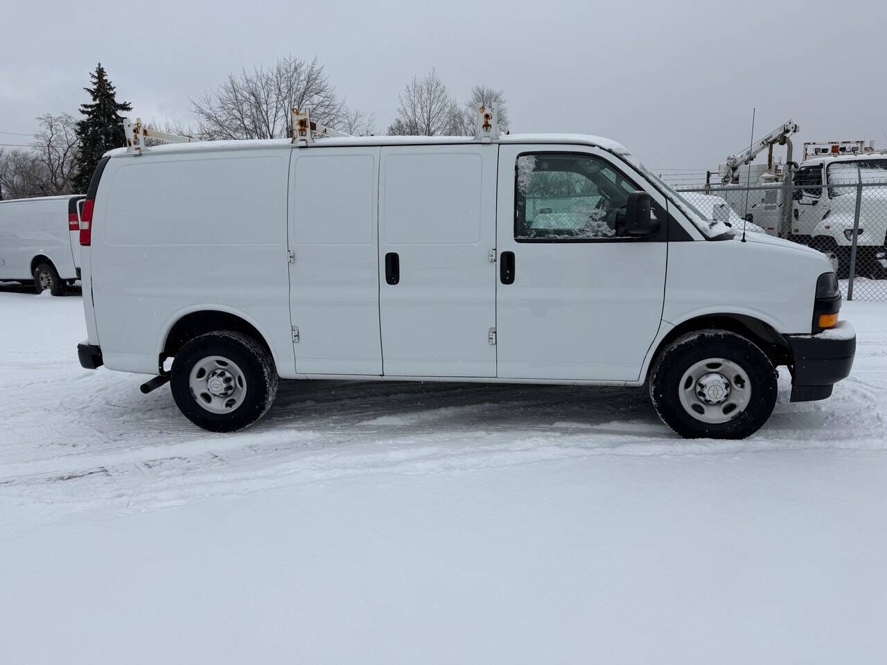 2020 CHEVROLET Express