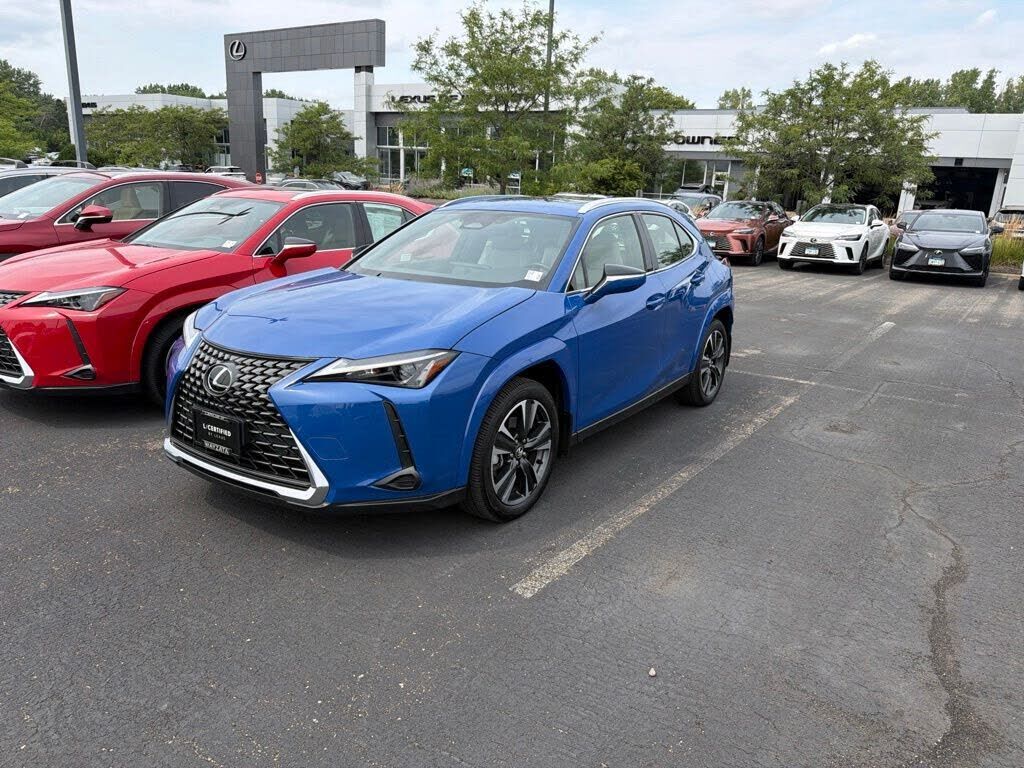 2025 LEXUS UX