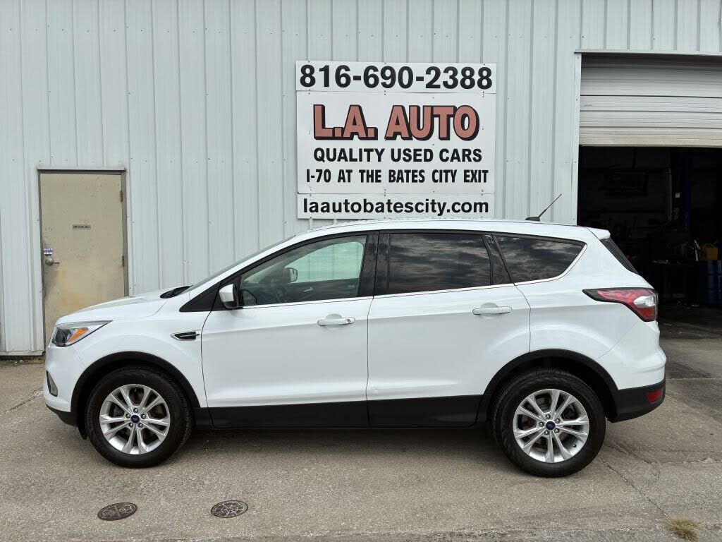 2017 FORD Escape