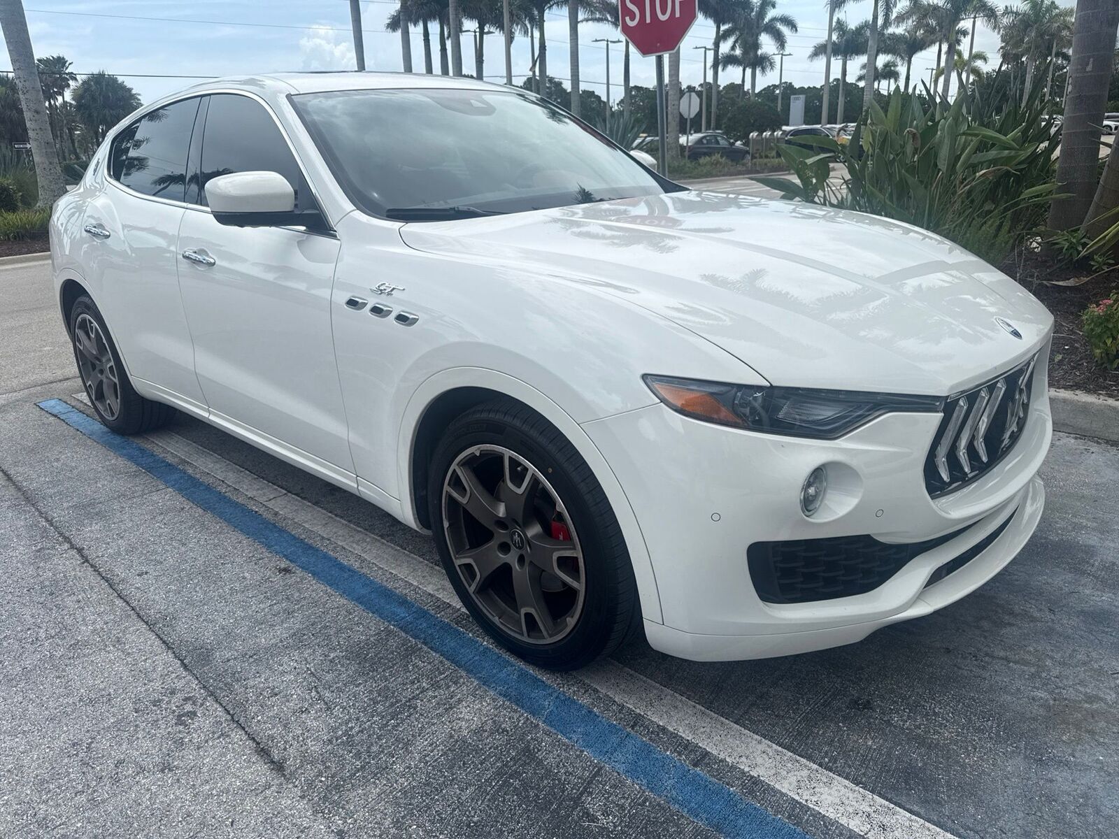 2023 MASERATI Levante