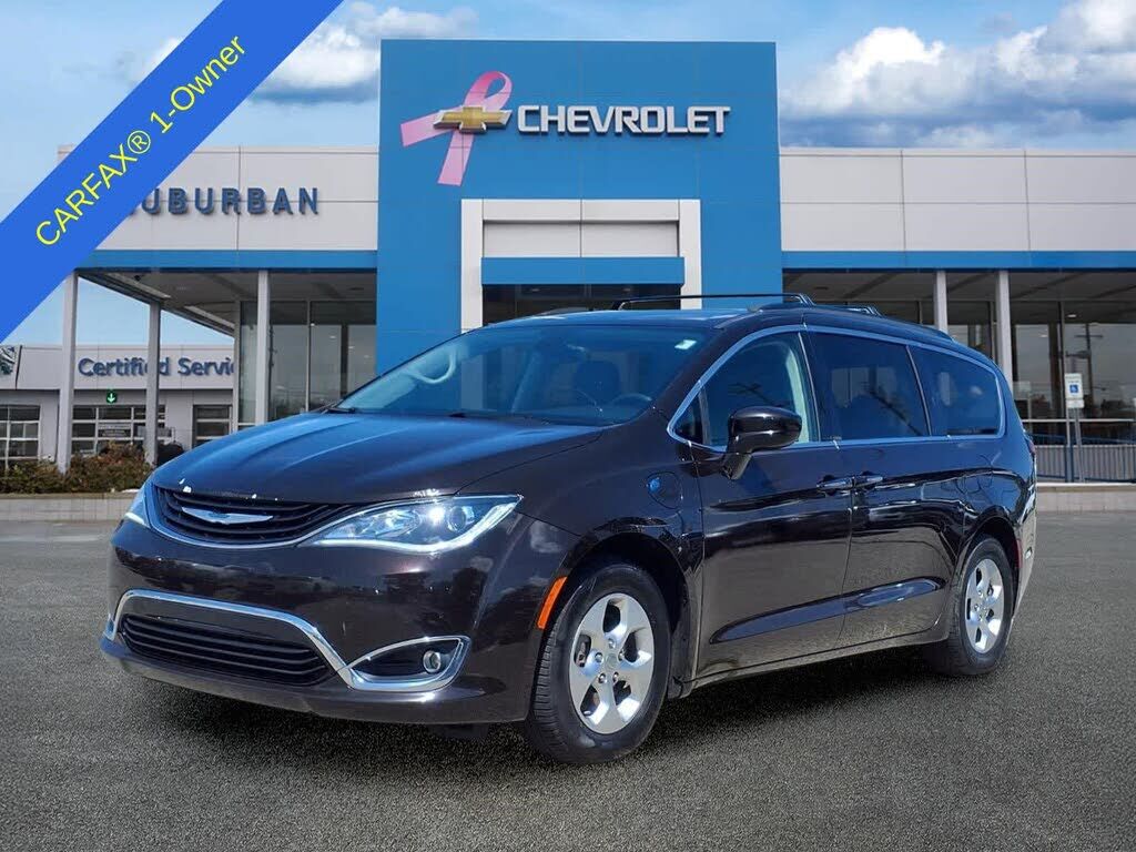 2017 CHRYSLER Pacifica