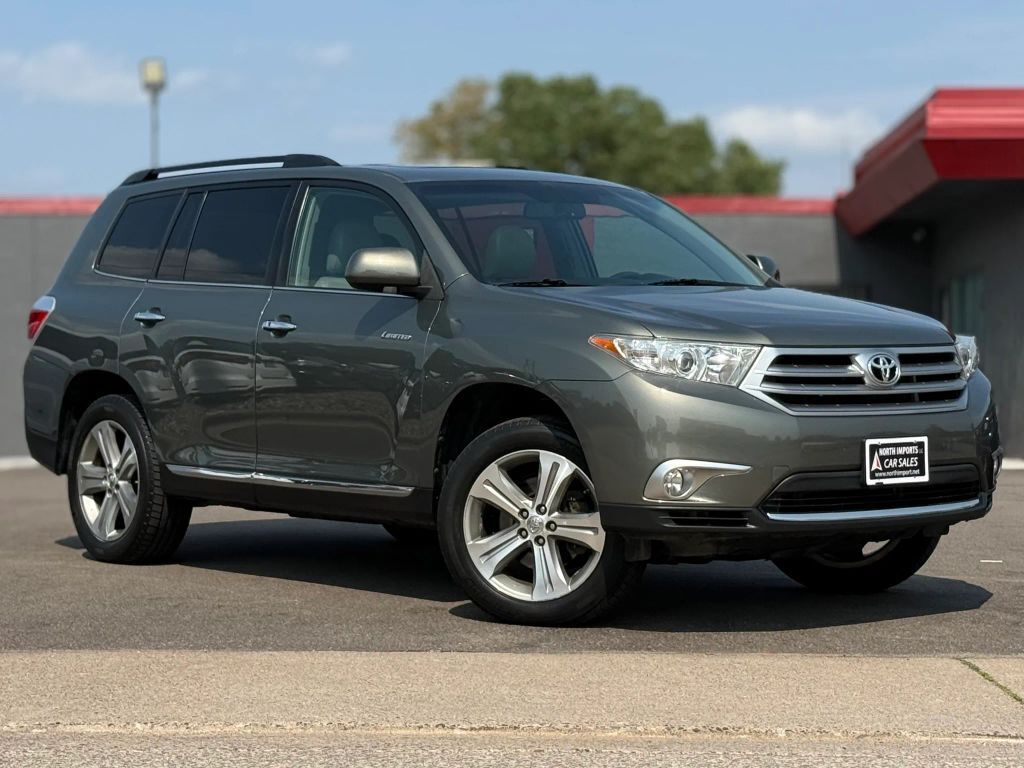 2011 TOYOTA Highlander