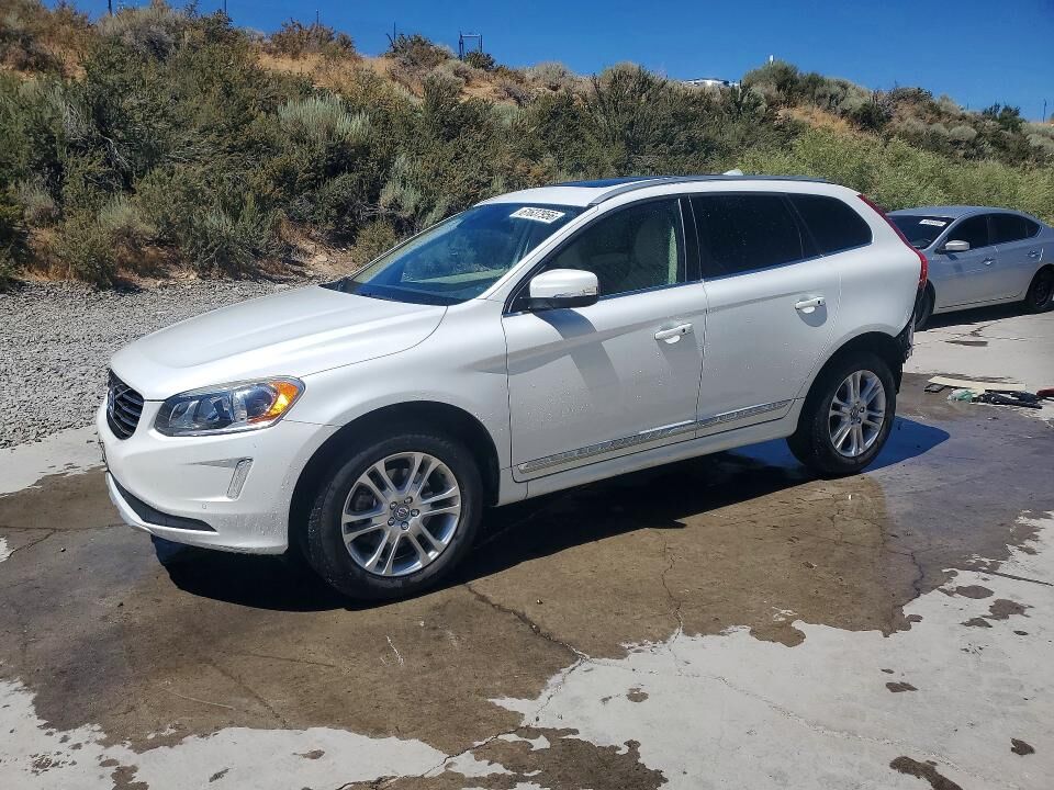 2015 VOLVO XC60