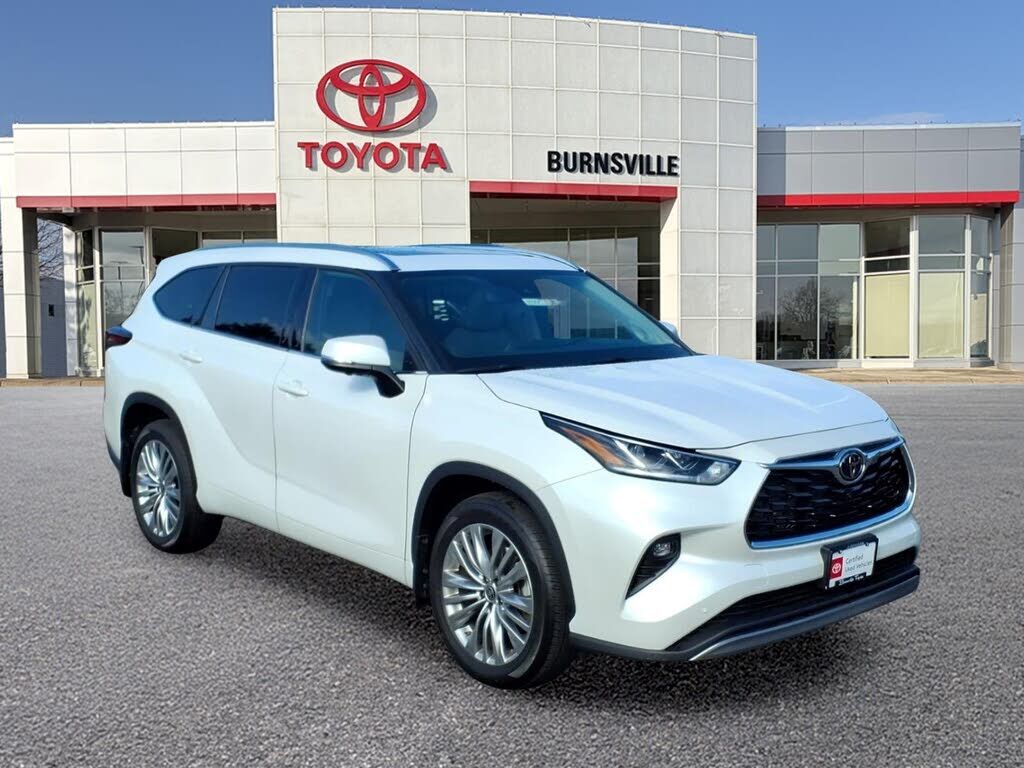2024 TOYOTA Highlander
