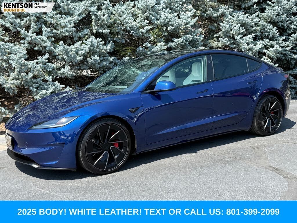 2024 TESLA Model 3