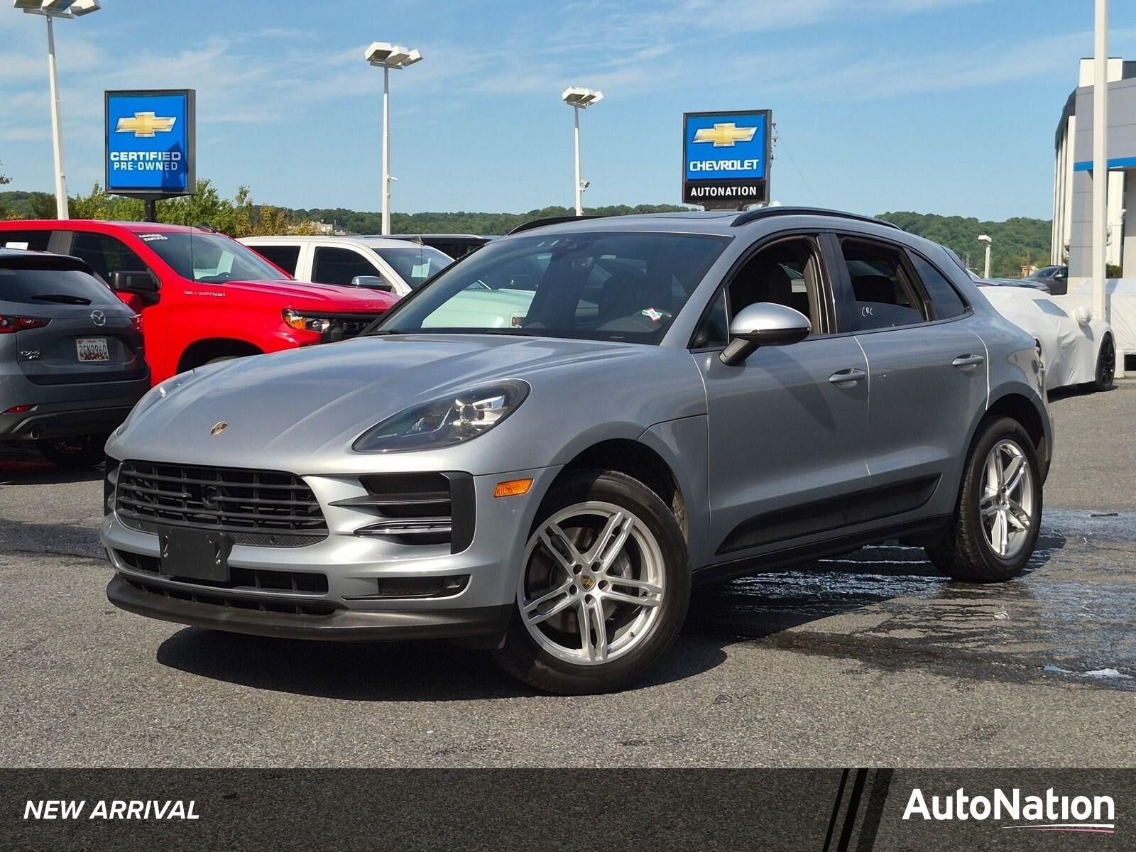 2020 PORSCHE Macan