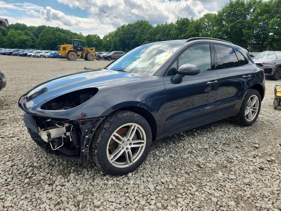 2017 PORSCHE Macan