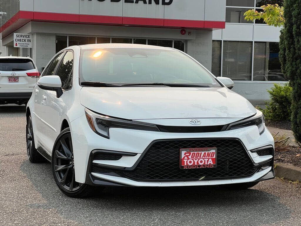 2024 TOYOTA Corolla