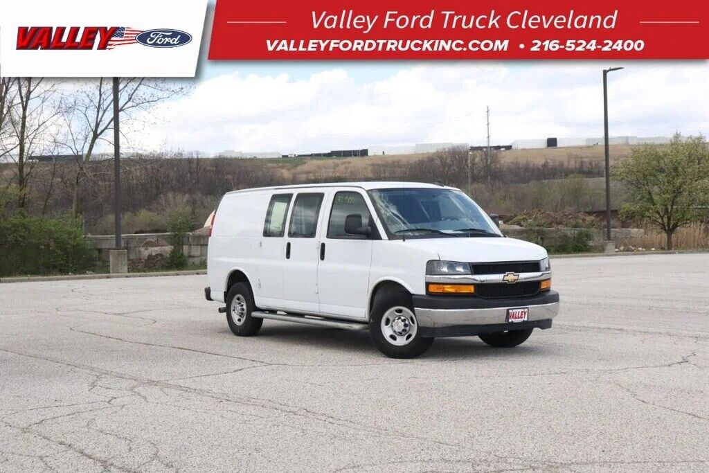 2024 CHEVROLET Express