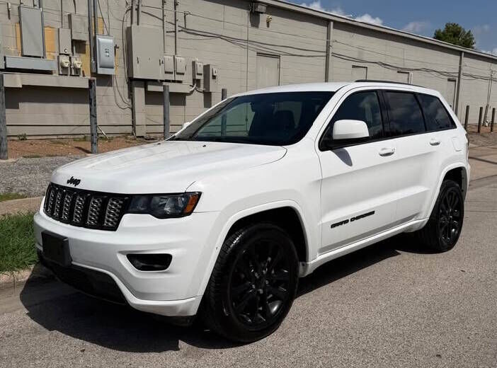2017 JEEP Grand Cherokee