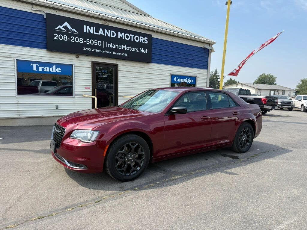 2019 CHRYSLER 300