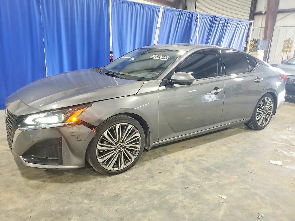 2024 NISSAN Altima