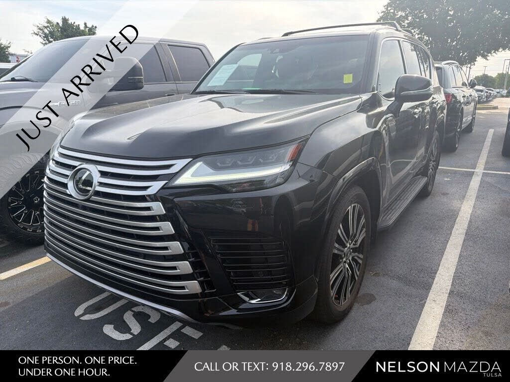 2022 LEXUS LX