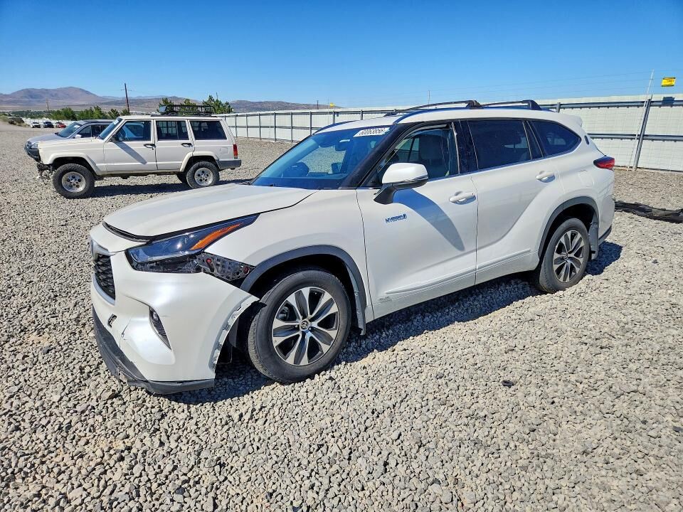 2021 TOYOTA Highlander