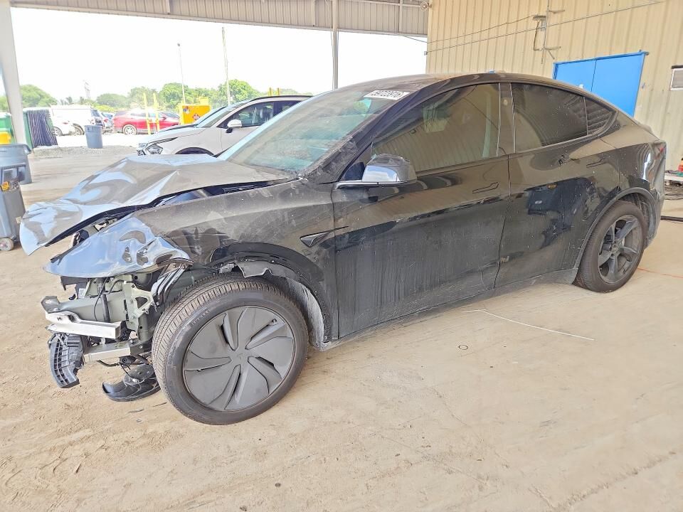 2026 TESLA Model Y