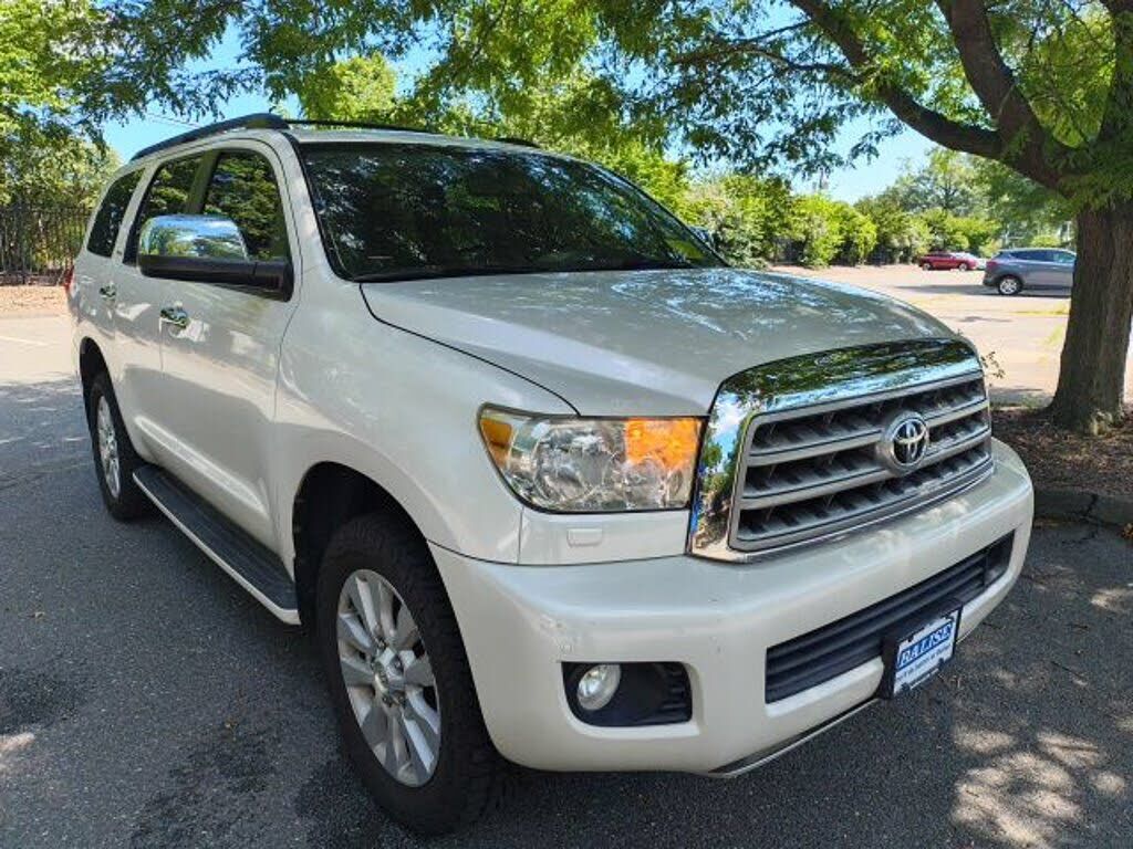 2016 TOYOTA Sequoia