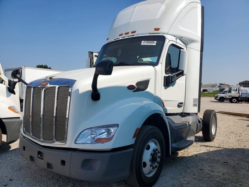 2018 PETERBILT 579