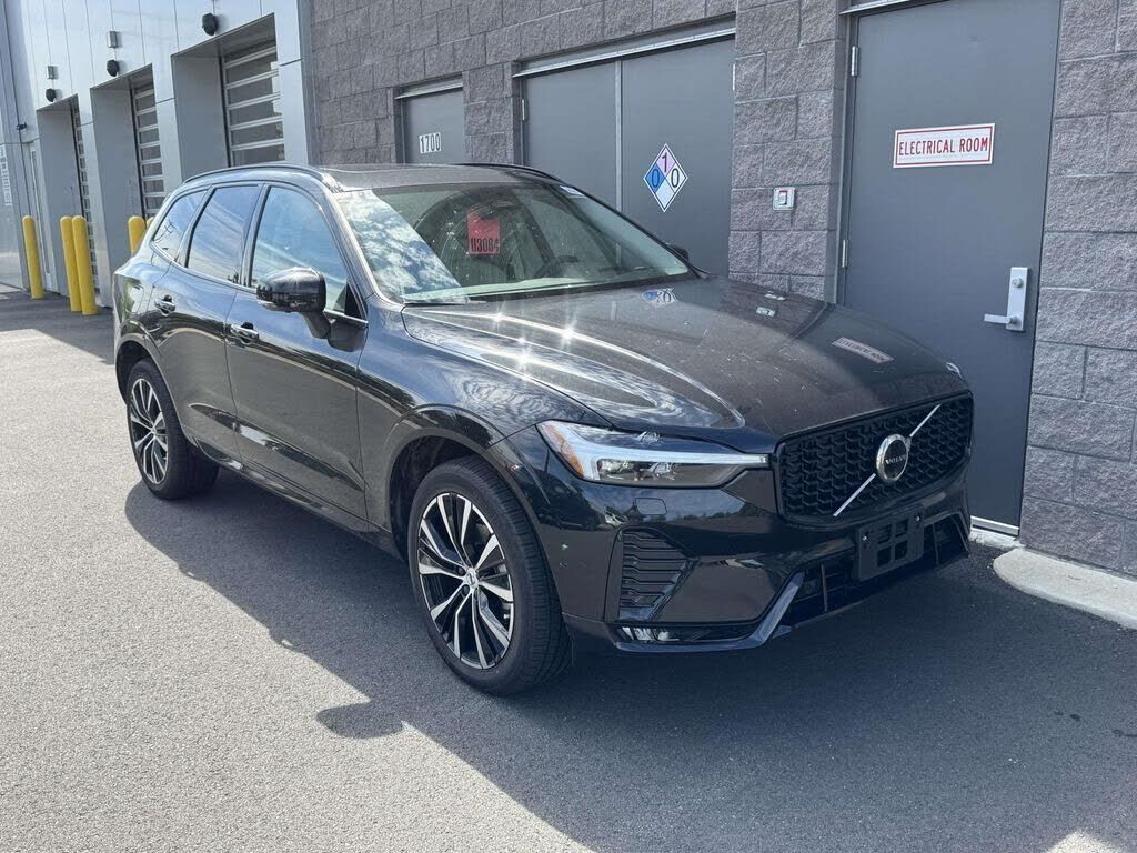 2025 VOLVO XC60