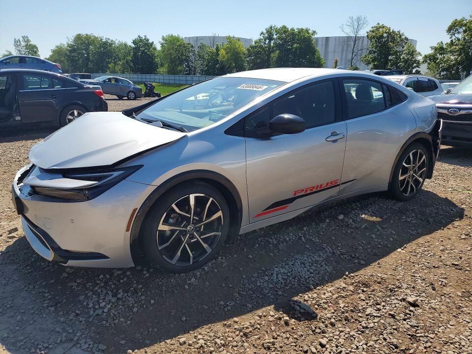 2024 TOYOTA Prius