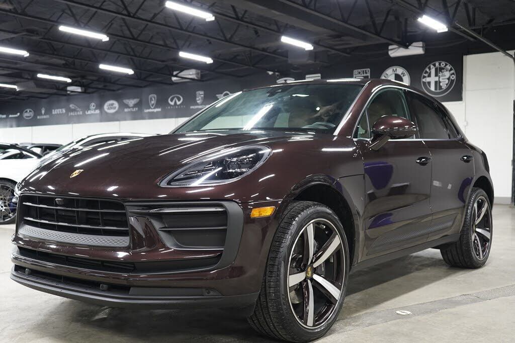 2022 PORSCHE Macan