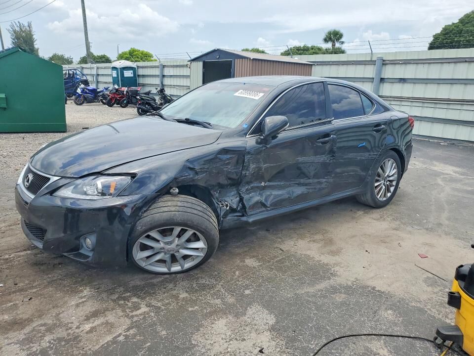 2011 LEXUS IS