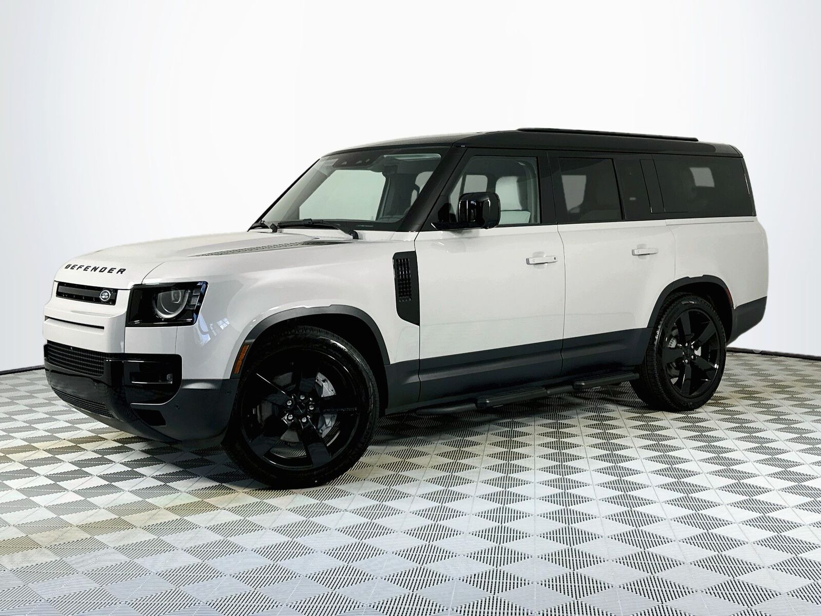 2026 LAND ROVER Defender