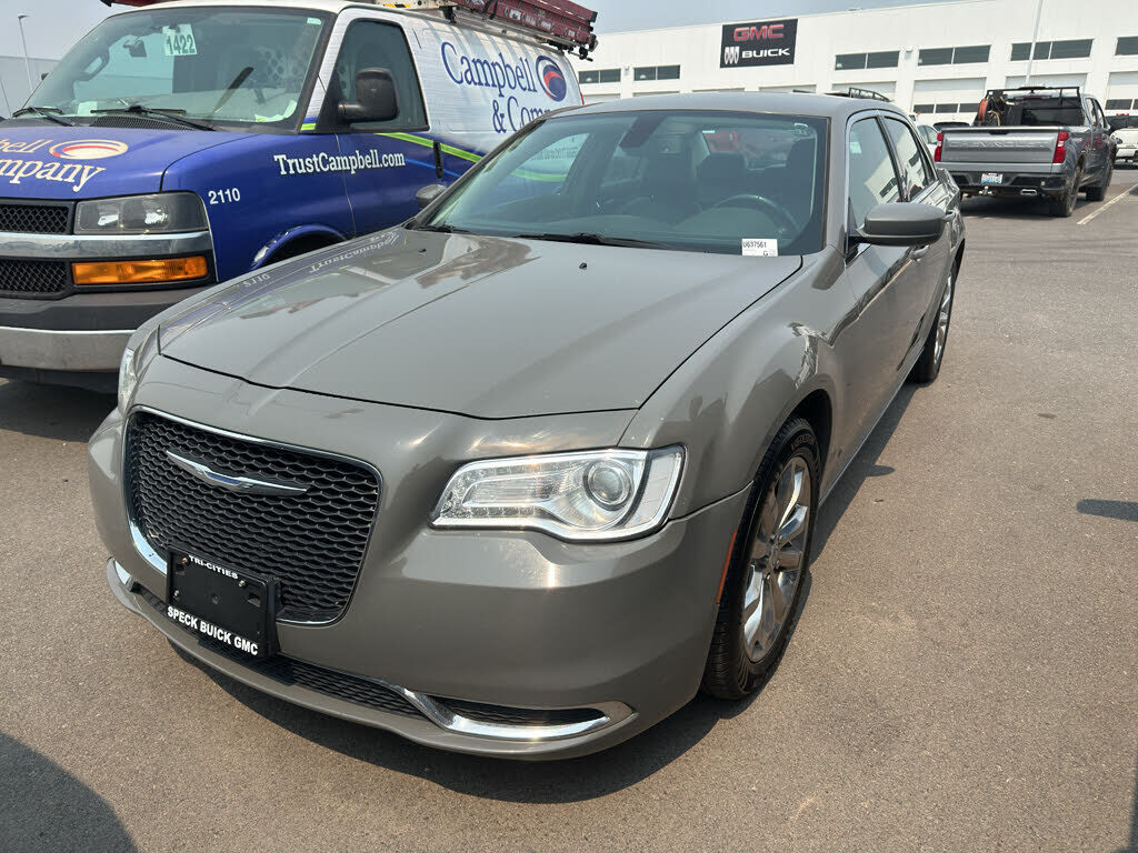 2017 CHRYSLER 300