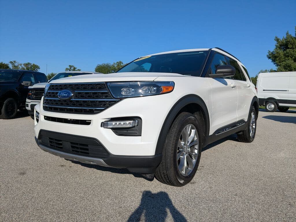 2022 FORD Explorer