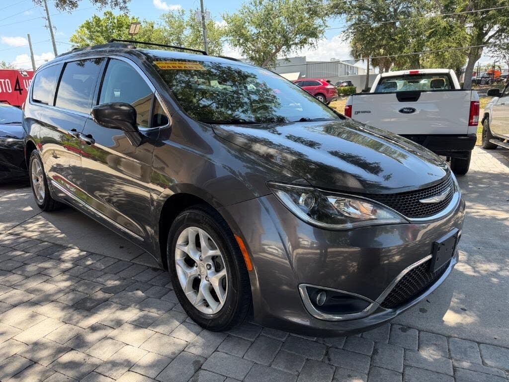 2017 CHRYSLER Pacifica