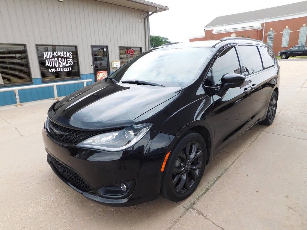 2019 CHRYSLER Pacifica