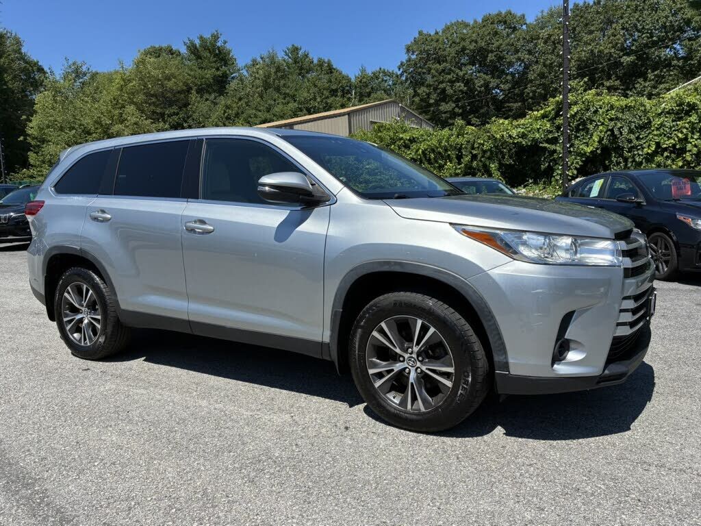 2019 TOYOTA Highlander