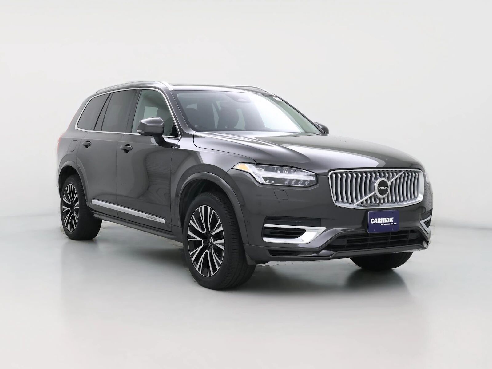 2023 VOLVO XC90