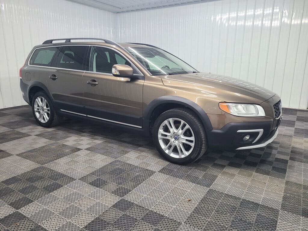 2016 VOLVO XC70