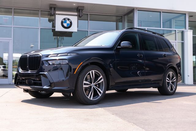 2027 BMW X7