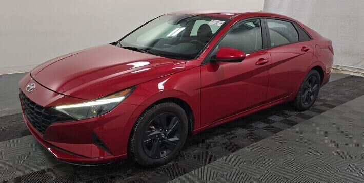 2022 HYUNDAI Elantra