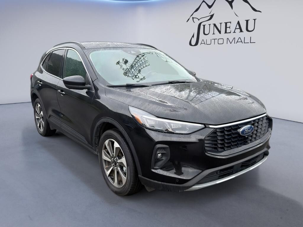 2024 FORD Escape