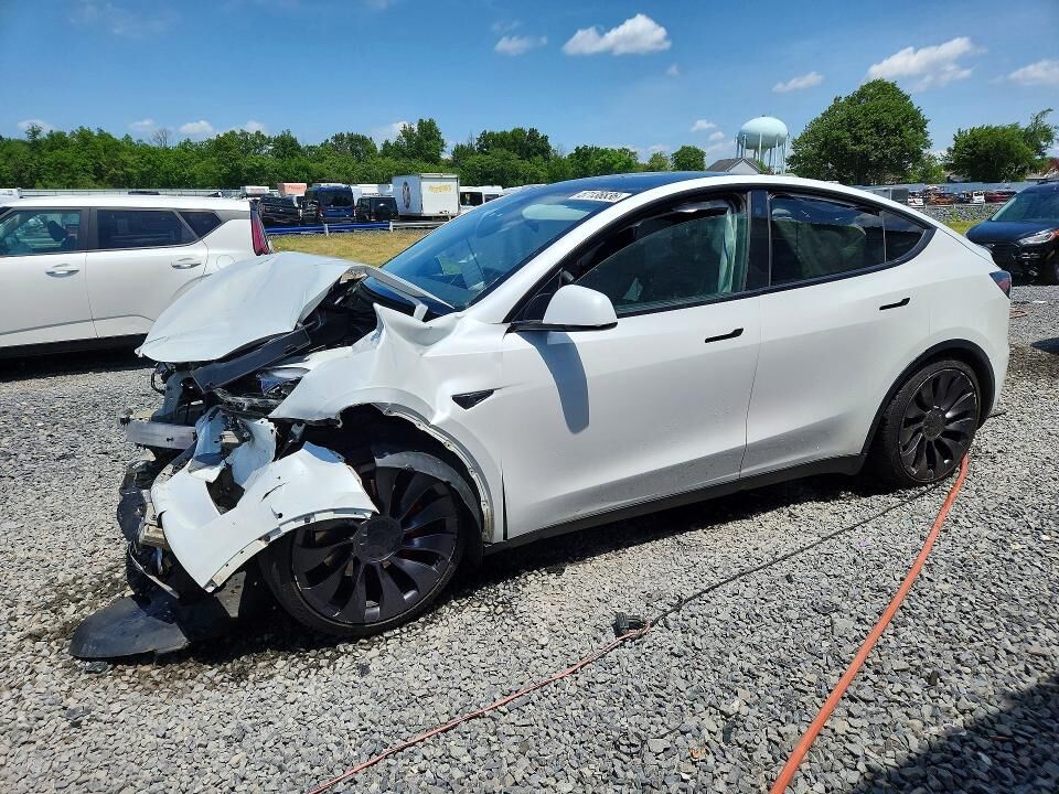 2022 TESLA Model Y