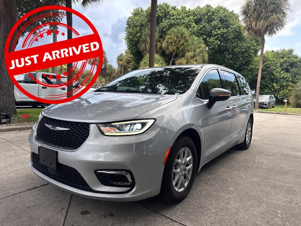 2023 CHRYSLER Pacifica