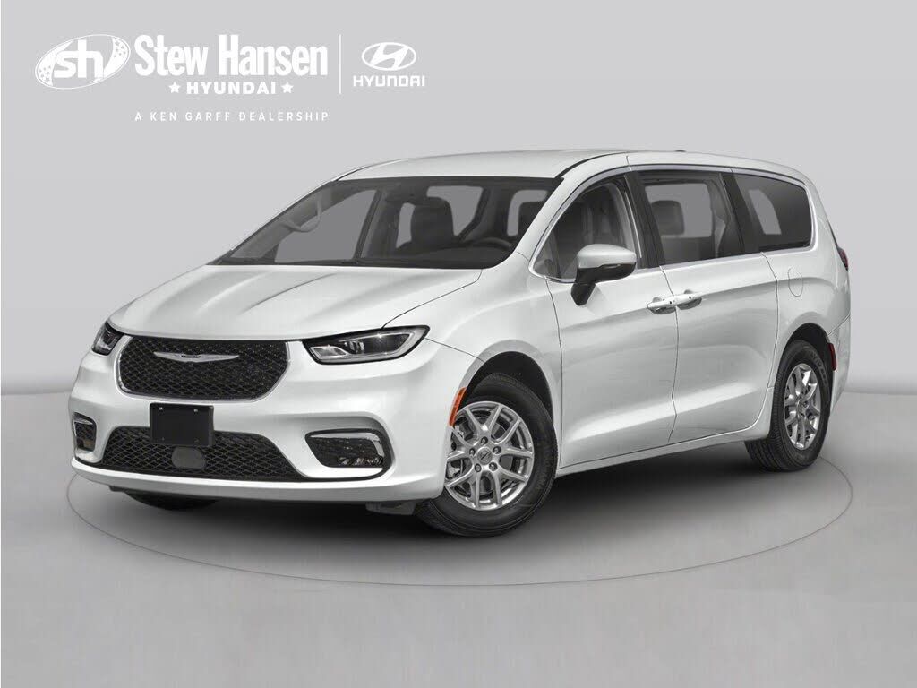 2023 CHRYSLER Pacifica
