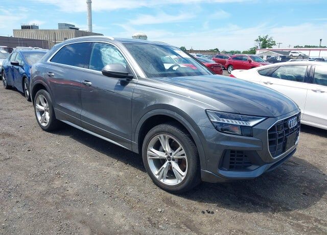 2023 AUDI Q8