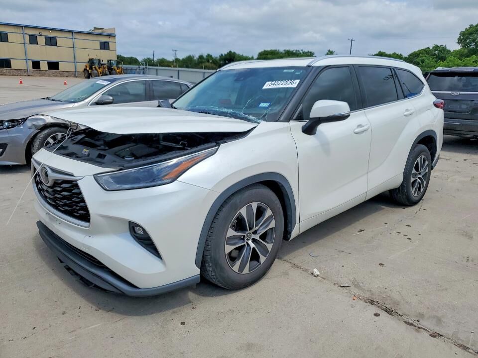 2021 TOYOTA Highlander