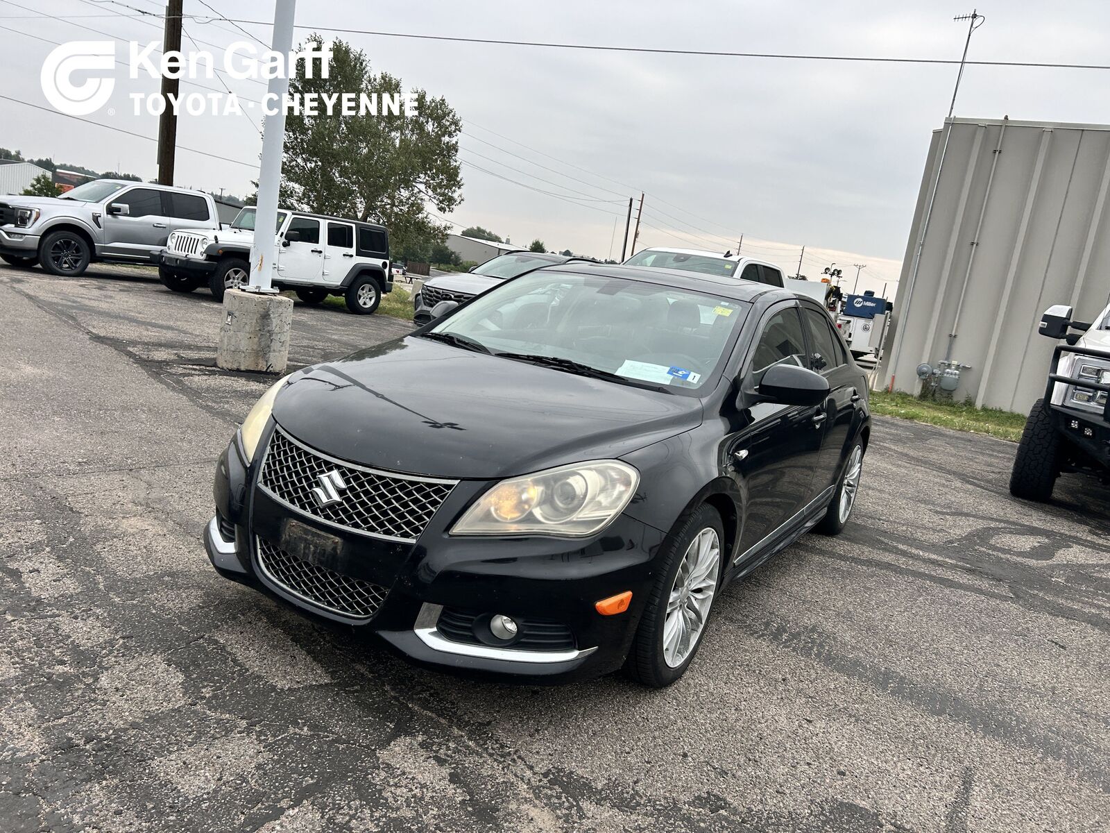 2013 SUZUKI Kizashi