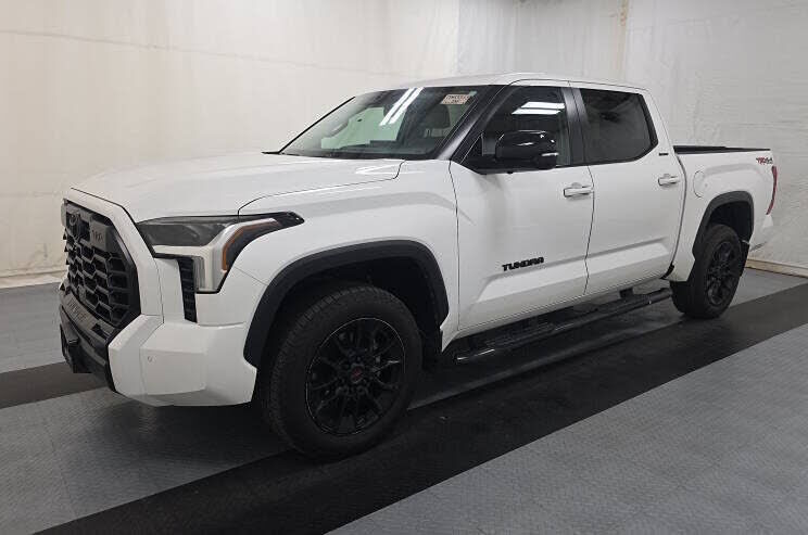 2024 TOYOTA Tundra