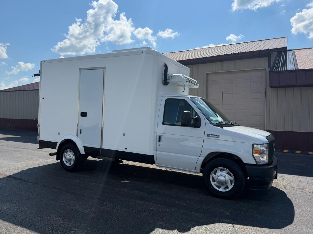 2023 FORD E-350