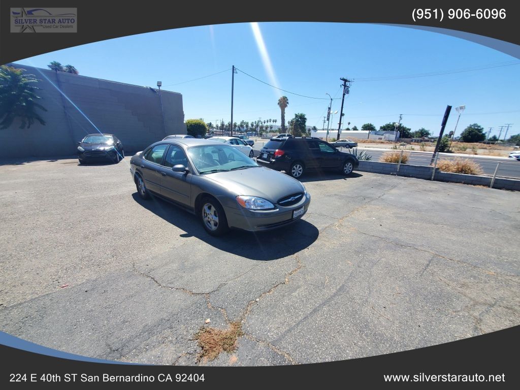 2003 FORD Taurus