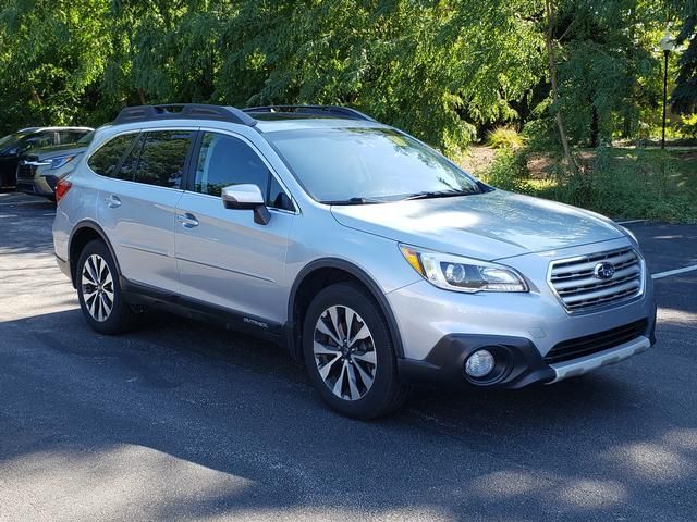 2015 SUBARU Outback