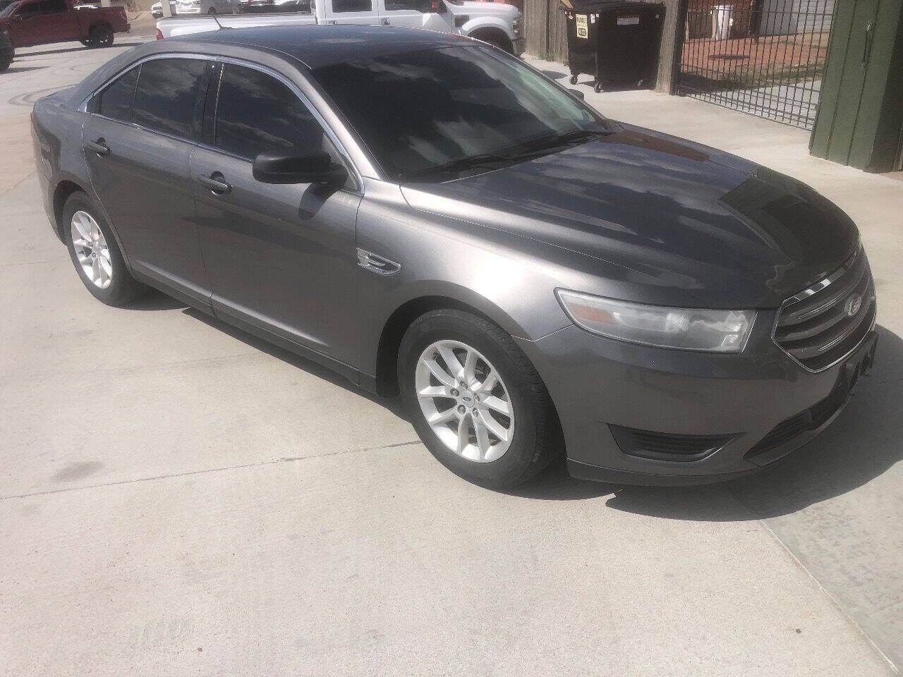 2013 FORD Taurus