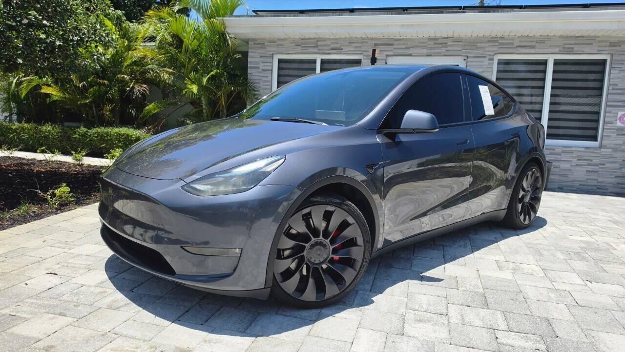 2023 TESLA Model Y