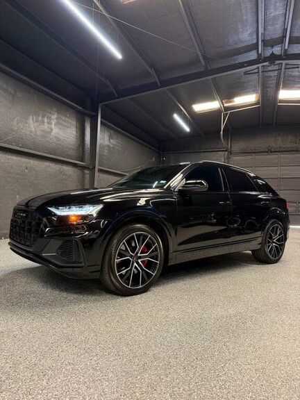 2022 AUDI SQ8